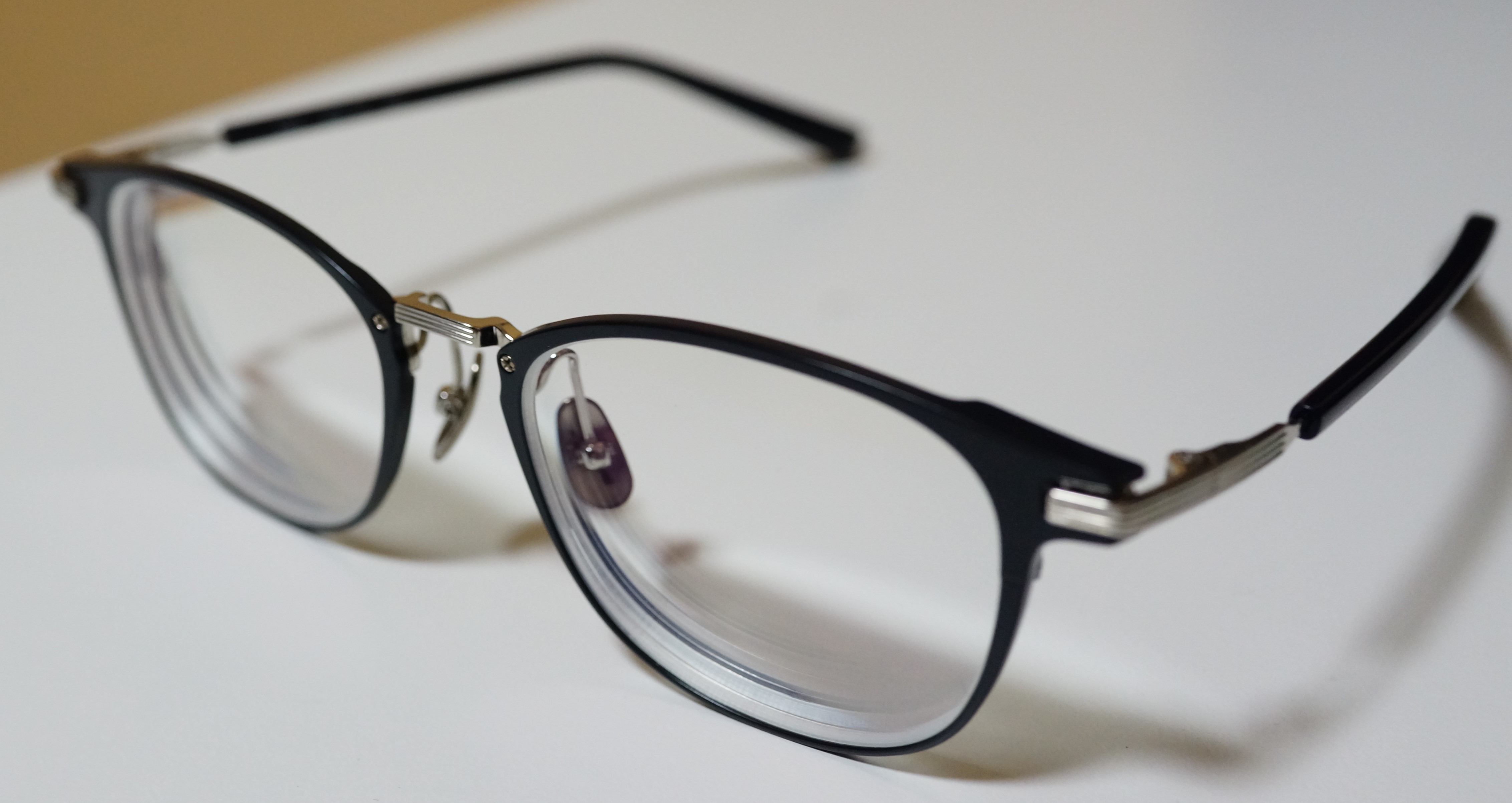 999.9 S-360T 購入レビュー 掛け心地良すぎな眼鏡 評価 | 慢性的な眼精 